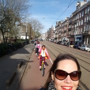 KSD2017-School Overhoeks fietsende juf en kids 1