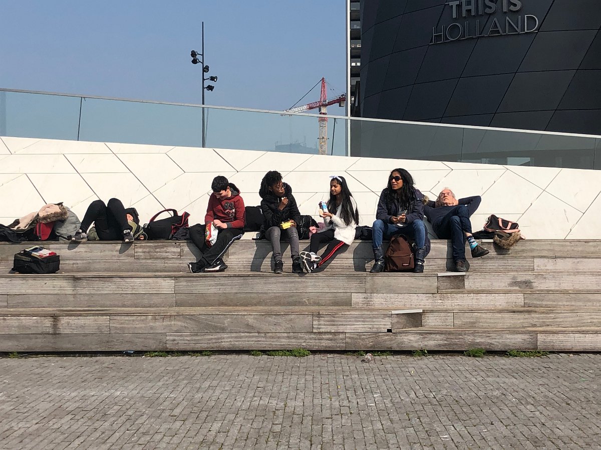 KSD2019-8e groepers lunchen op IJpromenade