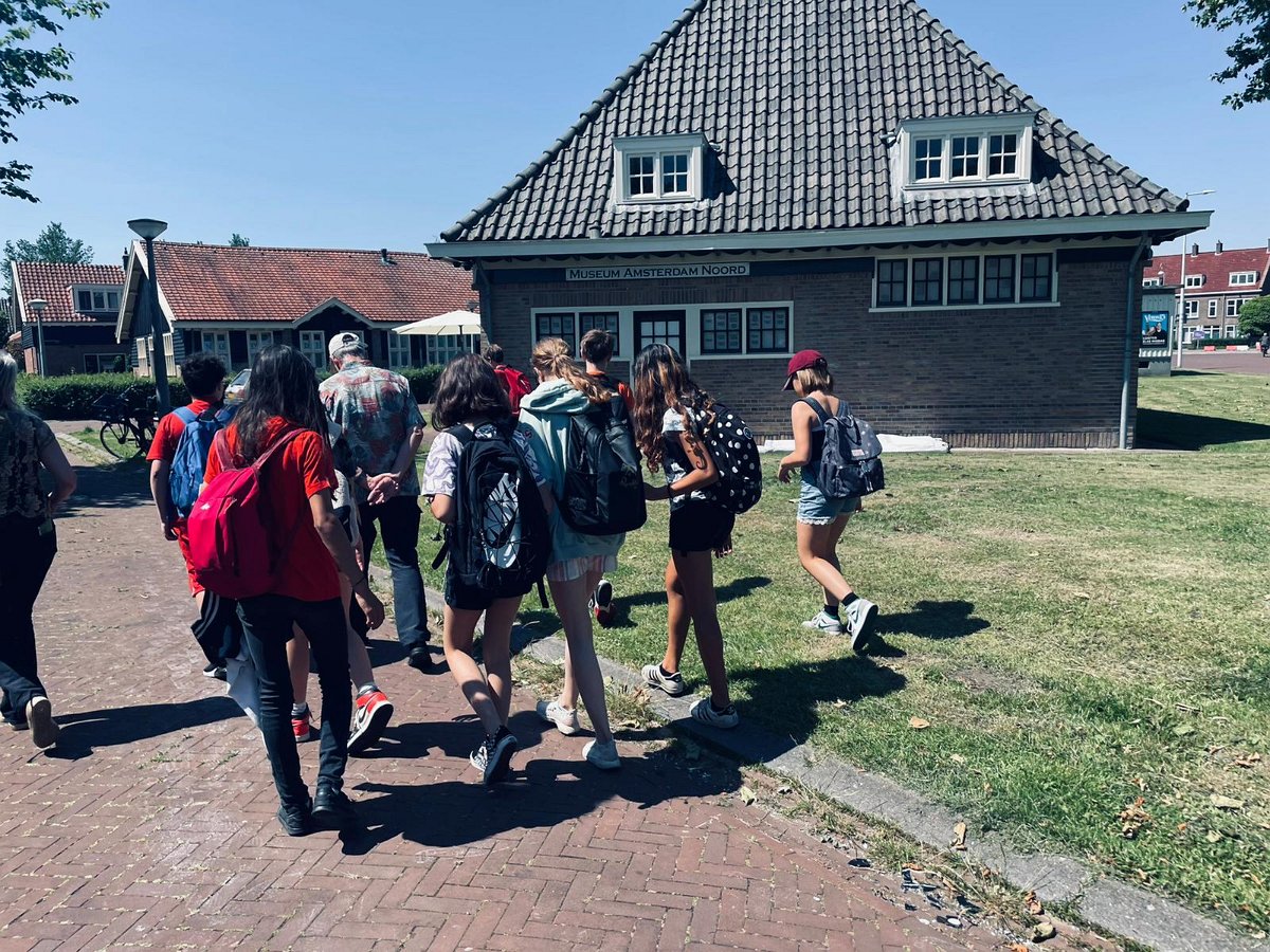 KSD2022-8e-groepers op weg naar Museum Amsterdam Noord