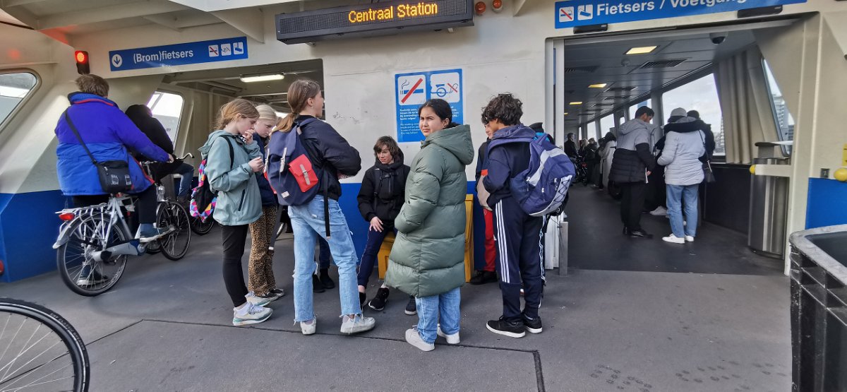 KSD2023-8e-groepers GVB van Noord naar Centrum