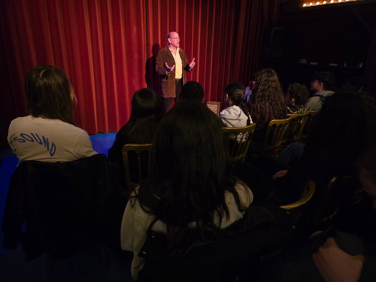 KSD2025-Eric Borrias verhalenverteller Amsterdams Marionetten Theater2