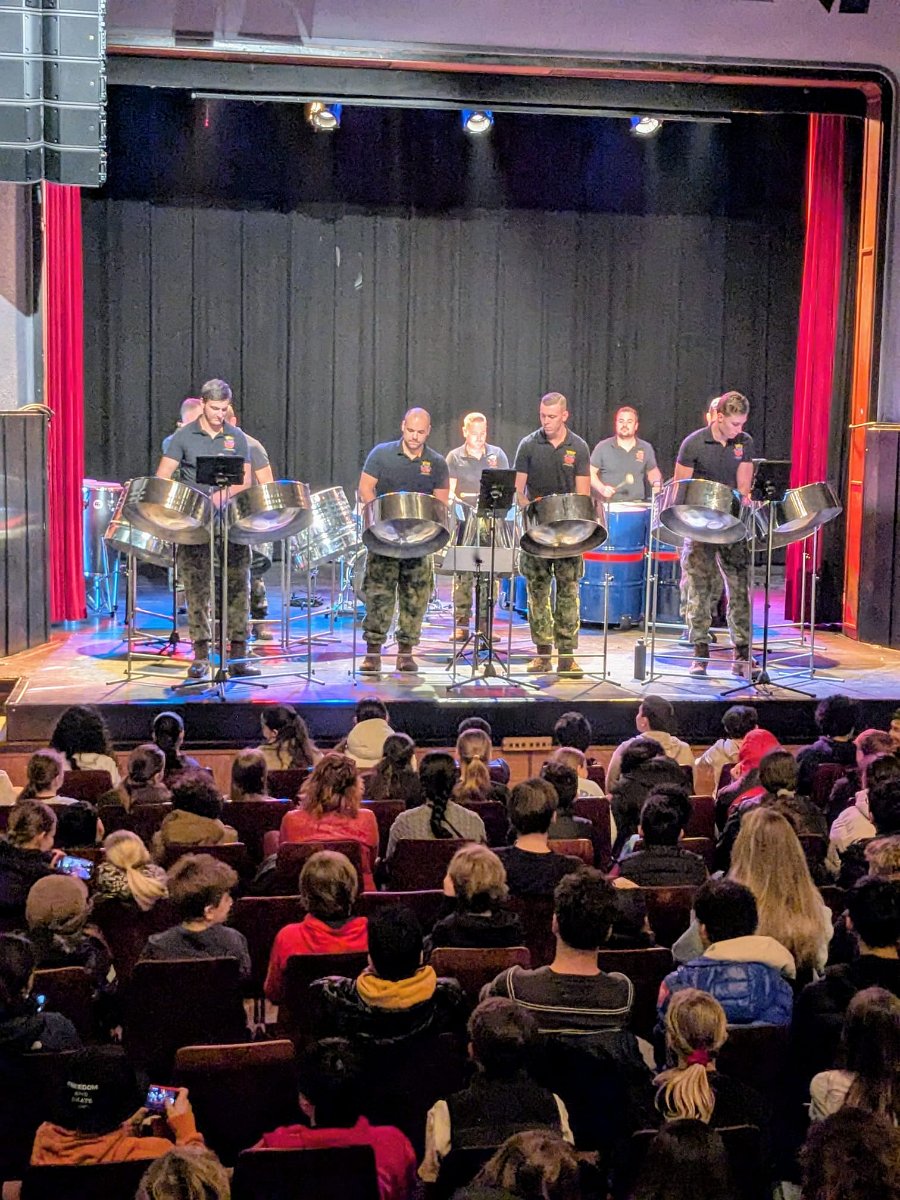 KSD2025-t Zonnehuis Steelband Tamboers en Pijpers